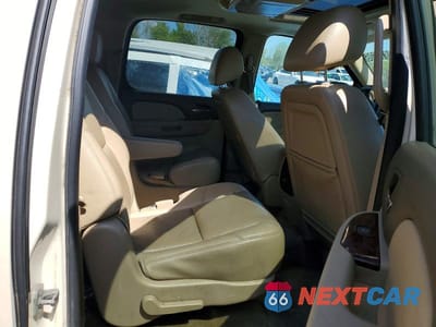 Zdjęcie 11 z 13 samochodu: 2013 CHEVROLET SUBURBAN K1500 LTZ VIN:1GNSKKE78DR299119 - miniatura