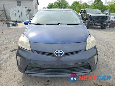 Piąte zdjęcie samochodu w środku: 2011 TOYOTA PRIUS TWO VIN:JTDKN3DU3B0294506 - miniatura