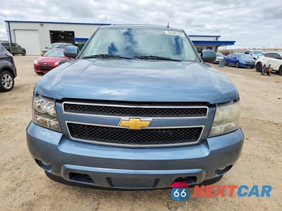 Piąte zdjęcie samochodu w środku: 2009 CHEVROLET SUBURBAN K1500 LT VIN:1GNFK26359R246348 - miniatura
