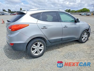 Trzecie zdjęcie samochodu z tyłu: 2013 HYUNDAI TUCSON GLS VIN:KM8JU3AC2DU556081 - miniatura
