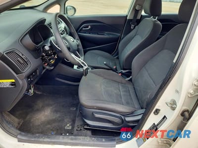 Zdjęcie 7 z 12 samochodu: 2017 KIA RIO LX VIN:KNADM4A36H6048324 - miniatura