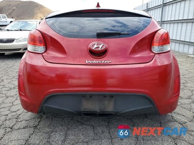 Zdjęcie 6 z 12 samochodu: 2012 HYUNDAI VELOSTER BASE VIN:KMHTC6AD8CU029828 - miniatura