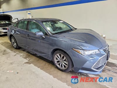 Czwarte zdjęcie samochodu z boku: 2020 TOYOTA AVALON XLE VIN:4T1AZ1FB5LU049289 - miniatura