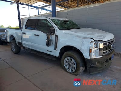 Czwarte zdjęcie samochodu z boku: 2024 FORD F250 SUPER DUTY VIN:1FT7W2BT3REE41394 - miniatura