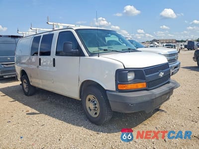 Czwarte zdjęcie samochodu z boku: 2016 CHEV EXPRESS G2500 VIN:1GCWGAFF8G1286613 - miniatura