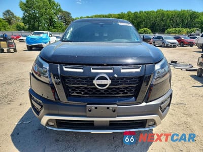 Piąte zdjęcie samochodu w środku: 2025 NISSAN PATHFINDER ROCK CREEK VIN:5N1DR3BD8SC223666 - miniatura