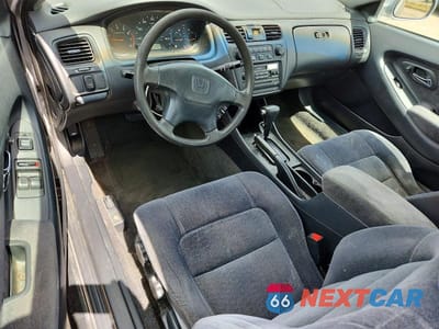 Zdjęcie 8 z 12 samochodu: 1999 HONDA ACCORD LX VIN:1HGCG3262XA015939 - miniatura
