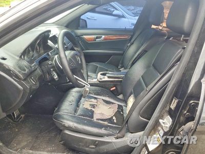 Zdjęcie 7 z 12 samochodu: 2010 MERCEDES-BENZ C 300 4MATIC VIN:WDDGF8BBXAR127674 - miniatura