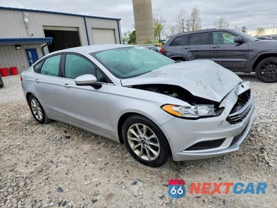 Czwarte zdjęcie samochodu z boku: 2017 FORD FUSION SE VIN:3FA6P0H7XHR145765 - miniatura