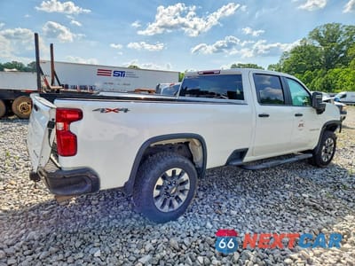 Trzecie zdjęcie samochodu z tyłu: 2025 CHEVROLET SILVERADO K2500 CUSTOM VIN:1GC4KME77SF132665 - miniatura