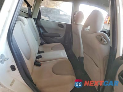 Zdjęcie 10 z 12 samochodu: 2007 HONDA FIT S VIN:JHMGD38647S048921 - miniatura