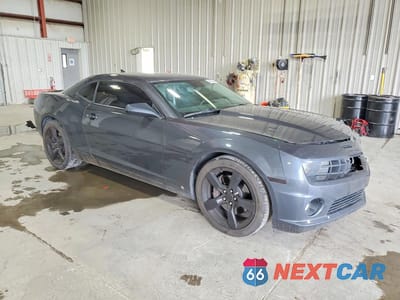 Czwarte zdjęcie samochodu z boku: 2010 CHEVROLET CAMARO SS VIN:2G1FK1EJ2A9131393 - miniatura