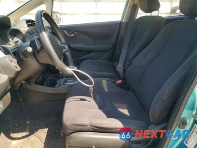 Zdjęcie 7 z 12 samochodu: 2013 HONDA FIT SPORT VIN:JHMGE8H54DC031785 - miniatura