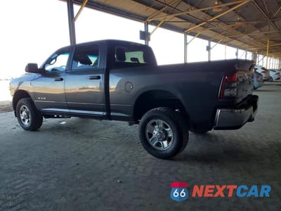 Drugie zdjęcie samochodu z przodu: 2022 RAM 2500 BIG HORN VIN:3C6UR5DL6NG298945 - miniatura
