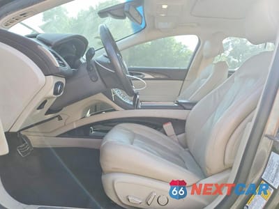 Zdjęcie 7 z 12 samochodu: 2019 LINCOLN MKZ RESERVE I VIN:3LN6L5LU1KR608153 - miniatura