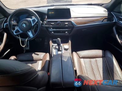 Zdjęcie 8 z 12 samochodu: 2020 BMW M550XI VIN:WBAJS7C05LCD53856 - miniatura