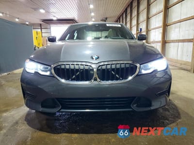 Piąte zdjęcie samochodu w środku: 2021 BMW 330XI VIN:3MW5R7J02M8B93442 - miniatura