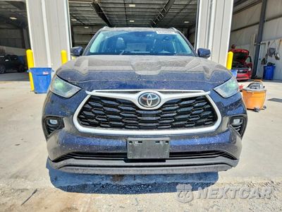 Piąte zdjęcie samochodu w środku: 2021 TOYOTA HIGHLANDER XLE VIN:5TDGZRBH7MS527502 - miniatura