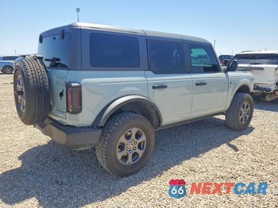 Trzecie zdjęcie samochodu z tyłu: 2022 FORD BRONCO BASE VIN:1FMDE5BH1NLB57055 - miniatura