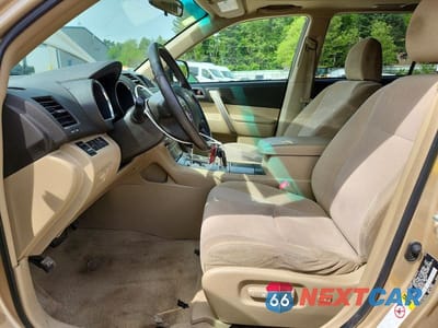 Zdjęcie 7 z 13 samochodu: 2009 TOYOTA HIGHLANDER SPORT VIN:JTEES43AX92141974 - miniatura