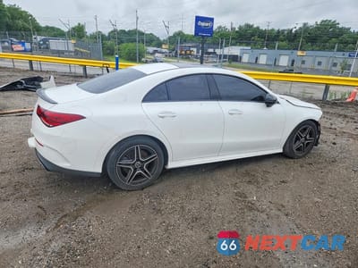 Trzecie zdjęcie samochodu z tyłu: 2022 MERCEDES-BENZ CLA 250 4MATIC VIN:W1K5J4HB0NN253044 - miniatura