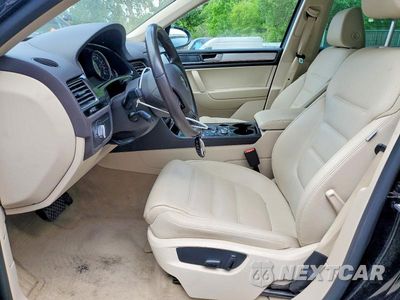 Zdjęcie 7 z 12 samochodu: 2016 VOLKSWAGEN TOUAREG SPORT VIN:WVGEF9BP2GD002219 - miniatura