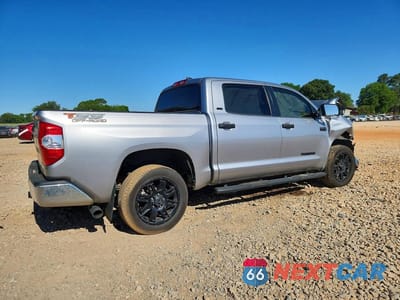 Trzecie zdjęcie samochodu z tyłu: 2021 TOYOTA TUNDRA CREWMAX SR5 VIN:5TFEY5F10MX273299 - miniatura