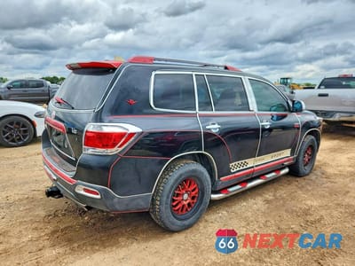 Trzecie zdjęcie samochodu z tyłu: 2011 TOYOTA HIGHLANDER SE VIN:5TDZK3EH2BS042624 - miniatura