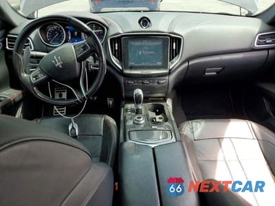 Zdjęcie 8 z 12 samochodu: 2017 MASERATI GHIBLI Q4 VIN:ZAM57RTS8H1249957 - miniatura