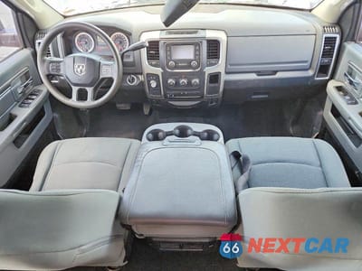 Zdjęcie 8 z 12 samochodu: 2014 RAM 2500 SLT VIN:3C6TR5DT4EG243468 - miniatura