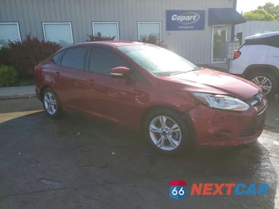 Czwarte zdjęcie samochodu z boku: 2014 FORD FOCUS SE VIN:1FADP3F2XEL399065 - miniatura