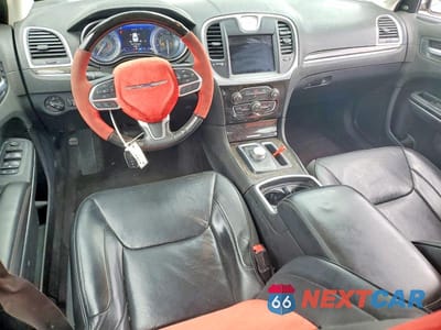 Zdjęcie 8 z 12 samochodu: 2017 CHRYSLER 300C VIN:2C3CCAEG1HH552117 - miniatura