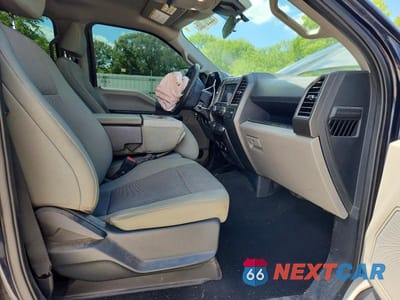 Piąte zdjęcie samochodu w środku: 2022 FORD F350 SUPER DUTY VIN:1FT8W3DT8NEC87279 - miniatura