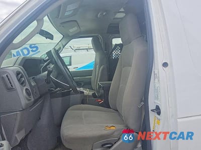 Zdjęcie 7 z 12 samochodu: 2014 FORD ECONOLINE E150 VAN VIN:1FTNE1EWXEDA65805 - miniatura