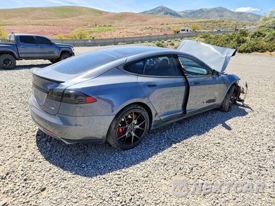 Trzecie zdjęcie samochodu z tyłu: 2013 TESLA MODEL S VIN:5YJSA1CP6DFP06921 - miniatura