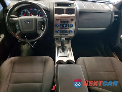 Zdjęcie 8 z 13 samochodu: 2011 FORD ESCAPE XLT VIN:1FMCU0DG9BKB23159 - miniatura