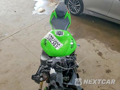 Piąte zdjęcie samochodu w środku: 2024 KAWASAKI ZX636 K VIN:JKBZXJK14RA000594 - miniatura