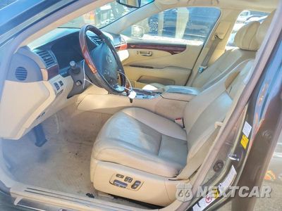Zdjęcie 7 z 12 samochodu: 2008 LEXUS LS 460L VIN:JTHGL46F685026186 - miniatura