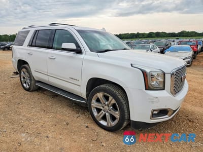 Czwarte zdjęcie samochodu z boku: 2017 GMC YUKON DENALI VIN:1GKS1CKJ1HR188665 - miniatura