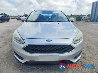 Piąte zdjęcie samochodu w środku: 2016 FORD FOCUS SE VIN:1FADP3K20GL359456 - miniatura
