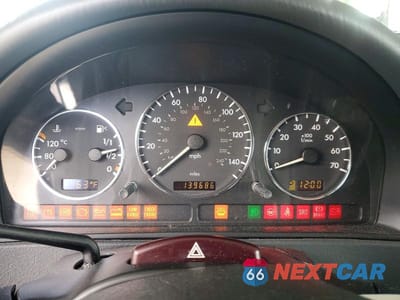 Zdjęcie 9 z 12 samochodu: 2005 MERCEDES-BENZ ML 350 VIN:4JGAB57E65A548403 - miniatura