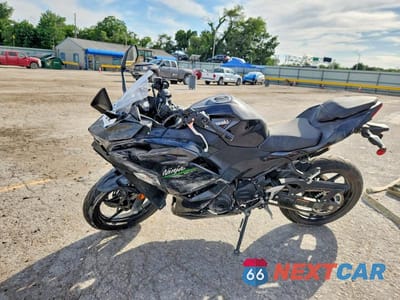 Trzecie zdjęcie samochodu z tyłu: 2024 KAWASAKI EX500 H VIN:ML5EXGH10RDA00266 - miniatura