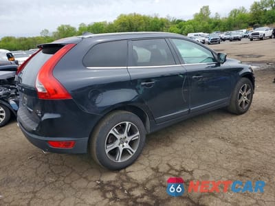 Trzecie zdjęcie samochodu z tyłu: 2013 VOLVO XC60 T6 VIN:YV4902DZ4D2368412 - miniatura