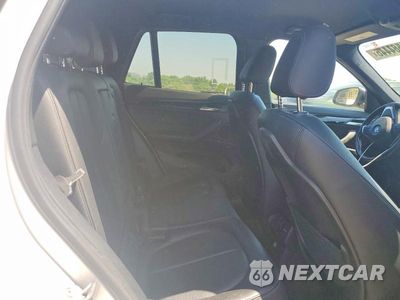 Zdjęcie 11 z 13 samochodu: 2018 BMW X1 XDRIVE28I VIN:WBXHT3C37J5K30028 - miniatura
