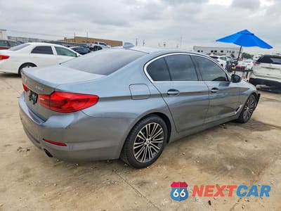 Trzecie zdjęcie samochodu z tyłu: 2019 BMW 530 I VIN:WBAJA5C54KWW04315 - miniatura