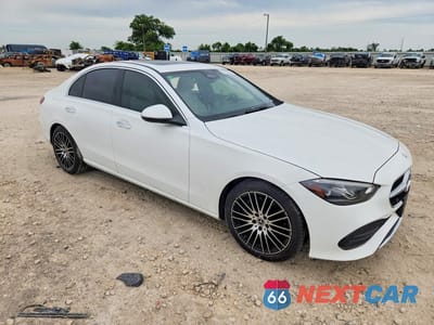 Czwarte zdjęcie samochodu z boku: 2022 MERCEDES-BENZ C 300 4MATIC VIN:W1KAF4HB3NR063960 - miniatura