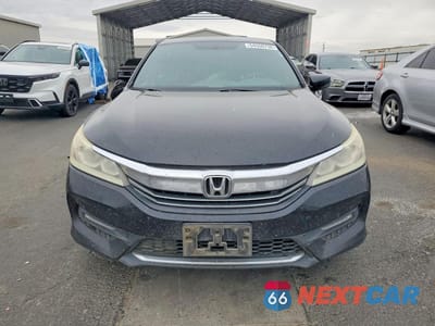 Piąte zdjęcie samochodu w środku: 2016 HONDA ACCORD SPORT VIN:1HGCR2F55GA231919 - miniatura