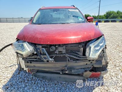 Piąte zdjęcie samochodu w środku: 2018 NISSAN ROGUE SL VIN:5N1AT2MV3JC743311 - miniatura