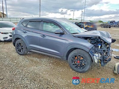 Czwarte zdjęcie samochodu z boku: 2016 HYUNDAI TUCSON ECO VIN:KM8J3CA29GU024017 - miniatura