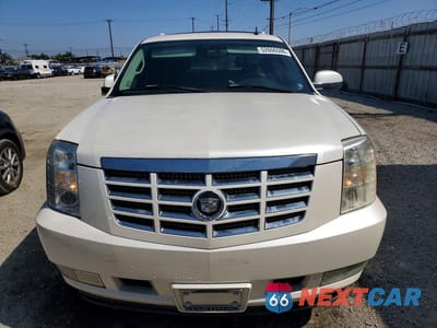 Piąte zdjęcie samochodu w środku: 2007 CADILLAC ESCALADE LUXURY VIN:1GYFK63887R318134 - miniatura